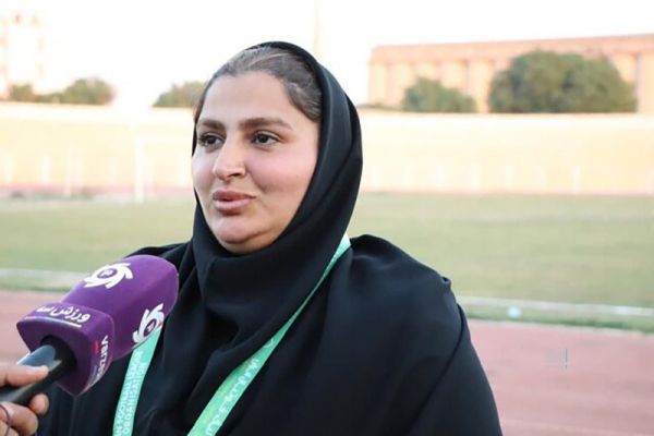  مدیر تیم بانوان فولاد  ما پدیده واقعی این فصل لیگ یک هستیم