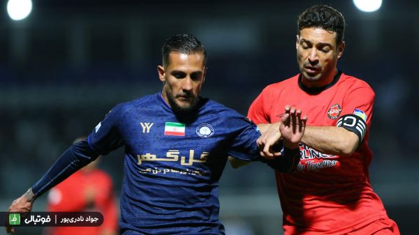 گل گهر صفر - تراکتور دو انتقام حذفی در لیگ گرفته شد ربودن صدر با ۱۰ نفر