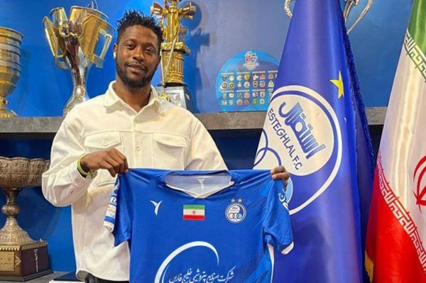 فرشید طاهری جوما شاید در بازی بعد بتواند بازی کند استقلال مشکل سقف بودجه نداشت