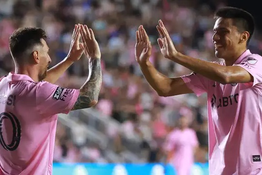  هم‌تیمی مسی در آستانه انتقال به لیگ برتر انگلیس