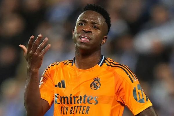  توصیه اسطوره رئال مادرید به وینیسیوس برای نزدیک شدن به سطح مسی و رونالدو