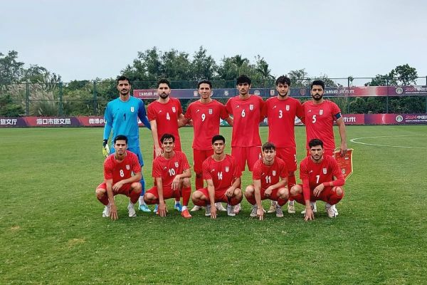 اتفاقات عجیب در در دیدار جوانان چین و ایران عکس