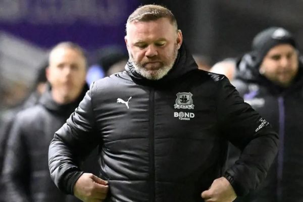 عملکرد فاجعهبار رونی روی نیمکت پلیموث، تنها یک پیروزی در 10 بازی