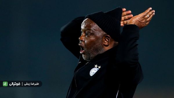 از آفریقای جنوبی تا تهران؛ طرفداران موسیمانه بازیهای استقلال را دنبال میکنند عکس