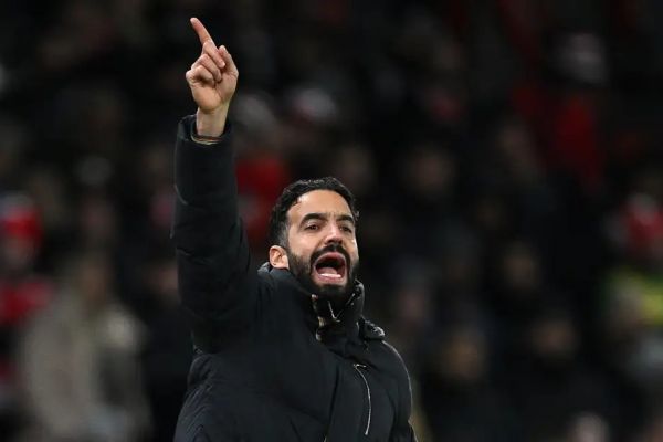 سرمربی منچستریونایتد منچسترسیتی وضعیت بهتری از ما دارد