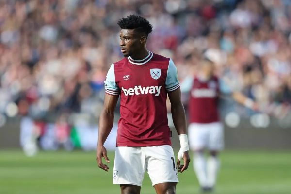 نیوکاسل میخواهد برای جذب وینگر وستهام، با آرسنال و لیورپول رقابت کند