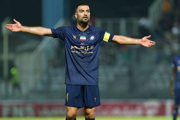 علیزاده اگر گل نمیزنیم کل تیم مقصر هستیم