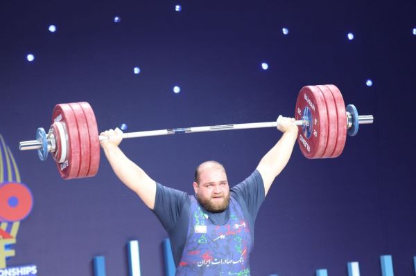 یوسفی هنوز در شوک هستم و باید رکوردم را بالاتر بیاورم