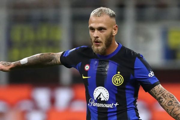 دست رد مدافع ملیپوش ایتالیایی اینتر به سینه منچستریونایتد