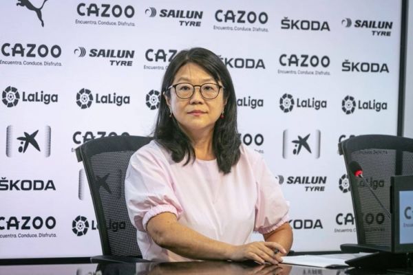 حمله تند رییس باشگاه والنسیا به رسانهها میخواهند نابود شویم