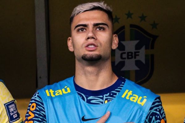 یک تیم برزیلی به دنبال جذب ستاره سابق منچستریونایتد