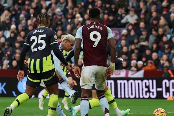 منچسترسیتی درماندهتر از همیشه گواردیولا توسط امری کیش و مات شد