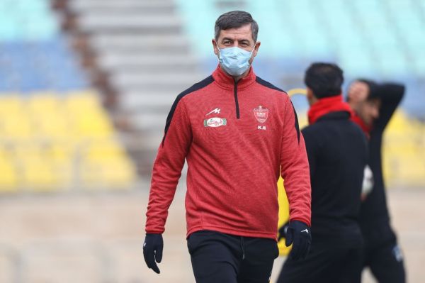 واکنش کریم باقری به کتک زدن بازیکنان؛ آنها فقط به من احترام میگذارند