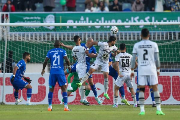 عملکرد بهتر استقلال در بازیهای خارج از خانه