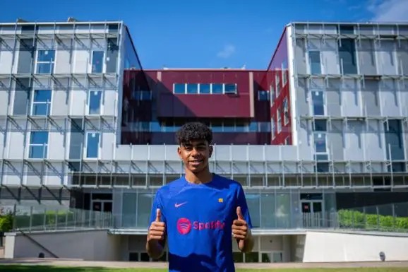 صحبتهای مهم وکیل یامال در مورد آیندهاش