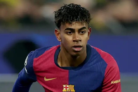 ادعای وکیل یامال لامین بهترین بازیکن 2024 بود