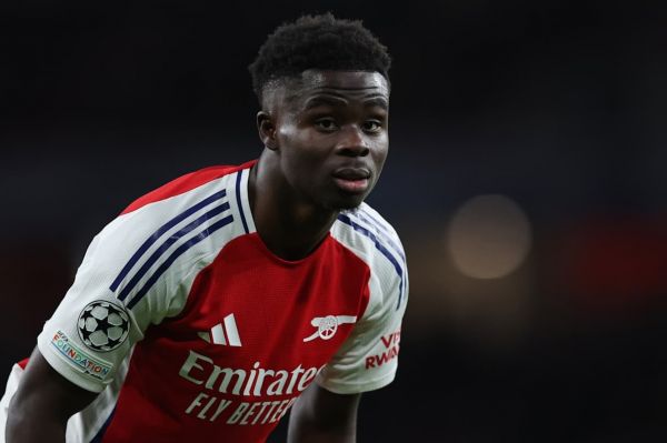 دوری ساکا از میادین بیش از 2 ماه طول خواهد کشید