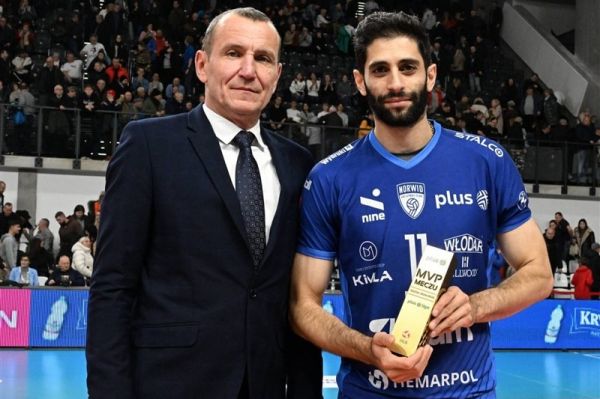  پیروزی نوروید در لیگ والیبال لهستان  عبادی‌پور MVP شد