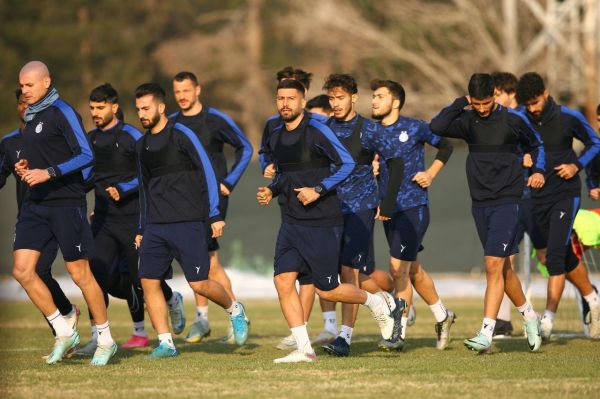 استقلالیها در کیش اردو میزنند