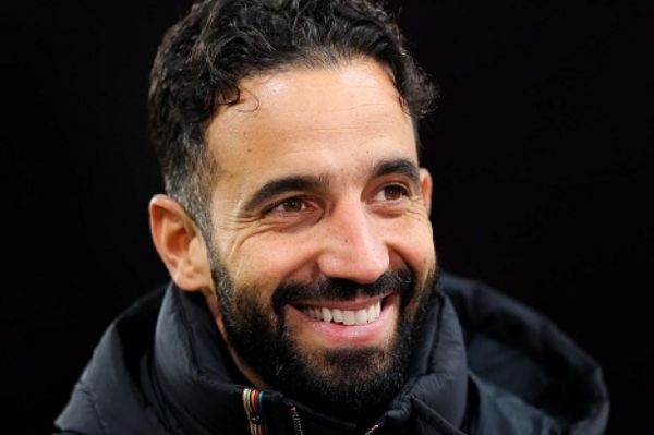  آموریم به دنبال جذب مدافع بارسلونا