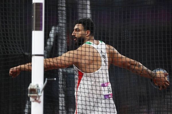 گریه قهرمان پرتاب دیسک آسیا دبیر فدراسیون او تعلیق شده است