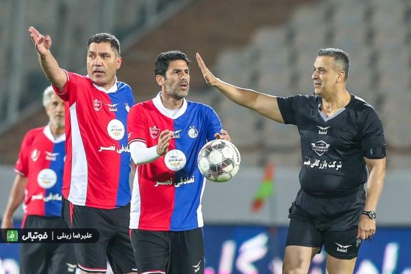 مرادی داوران فوتبال تحت فشار هستند