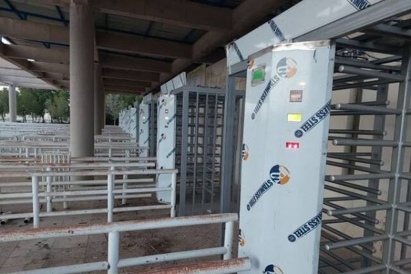 گیتهای ورودی ورزشگاه غدیر اهواز راهاندازی شدند