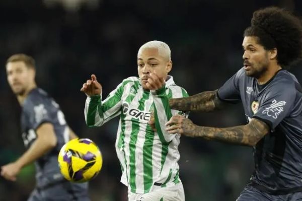  چهار مشتری انگلیسی برای بازیکن 19 ساله بارسلونا