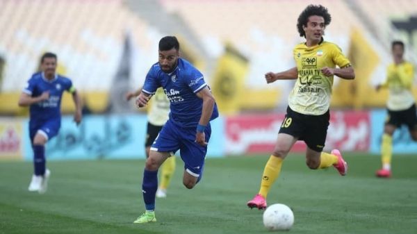 ششمین رویارویی استقلال و سپاهان در دی ماه؛ آبی یخزده