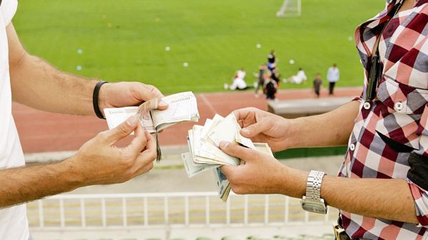 دلالی ۹۰۰ هزار دلاری از قرارداد بازیکن خارجی