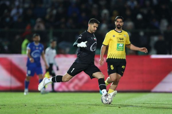 اختصاصی فوتبالی کاپیتان استقلال به دنبال هوادار نوجوان قمی