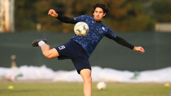 مهاجم خارجی استقلال هم گزینه تراکتور شد