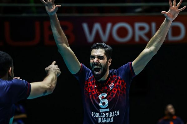 موسوی باید از این بحران خارج شویم