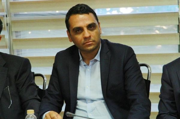  ثبت نام فتاحی در پست هیئت رئیسه فدراسیون فوتبال