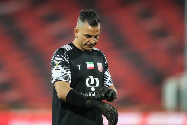 حرکت آکروباتیک لک در تمرین مس عکس