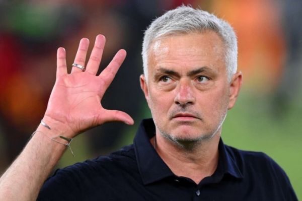 مورینیو به لیگ برتر انگلیس بر میگردد