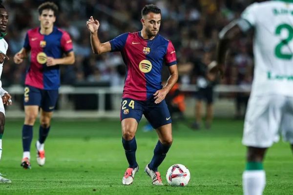  مدافع اسپانیایی در بارسلونا ماندنی شد