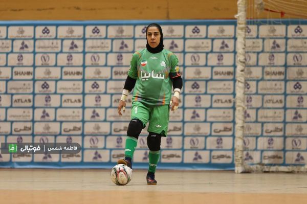 کاپیتان تیم ملی فوتسال زنان در بین بهترینهای جهان