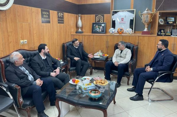  طاهری  آماده همکاری در راستای ارتقای فوتسال هستیم