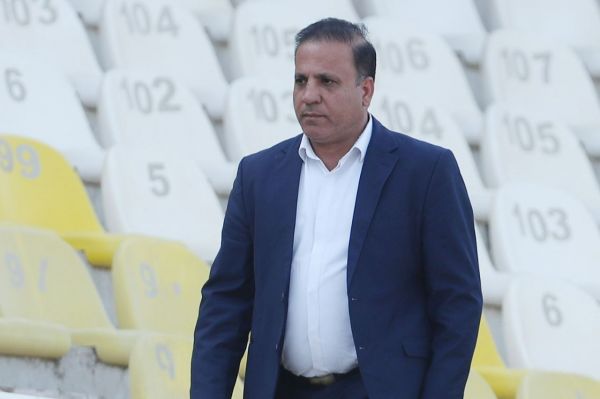  بابادی  خارجی‌ها امشب می‌آیند