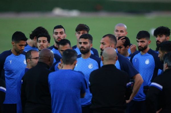 دستور موسیمانه؛ روپایی استقلالیها در شرایط سخت عکس