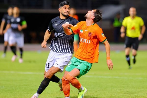  دیدار تراکتور – مس رفسنجان با تماشاگر شد