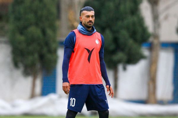 رامین رضاییان نیمکتنشین شد؛ تنبیه انضباطی یا تصمیم تاکتیکی