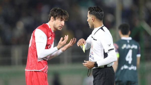  داور بازی ذوب آهن - پرسپولیس محروم شد