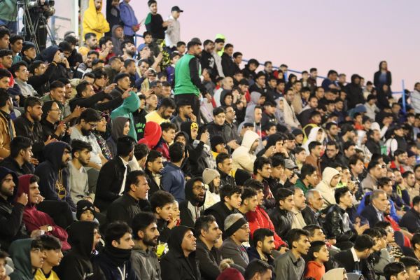  حمایت بی‌نظیر از تیم ملی فوتبال ساحلی در بوشهر