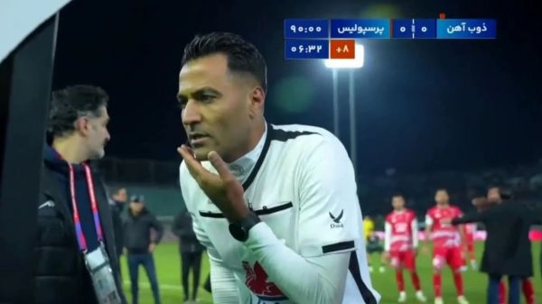 گزارش ویژه ۱۰ نکته از ذوبآهن - پرسپولیس در فولادشهر؛ وقتی var هم دور خورد
