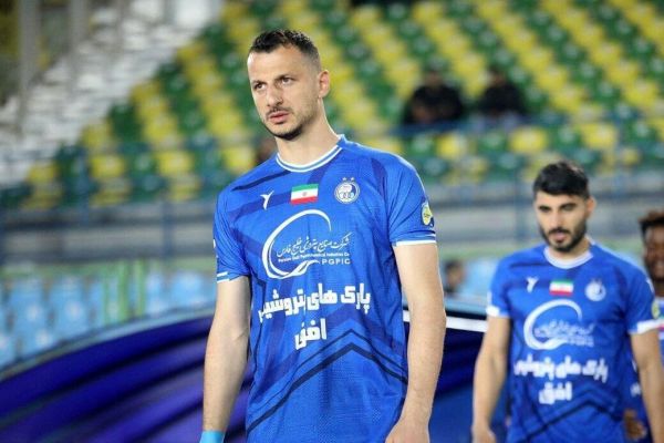  رمضانی بالاخره با پیراهن غیرسرخابی   عکس