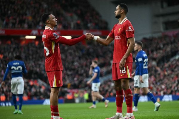  لیورپول در یک نیمه ایپسویچ را خلع سلاح کرد