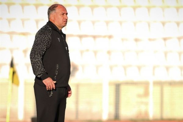  زارع  شهر راز هزینه‌های تیم را از بازیکنان می‌گرفت