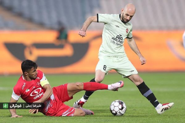 حلالی برد برابر تراکتور را مدیون کریم باقری هستیم